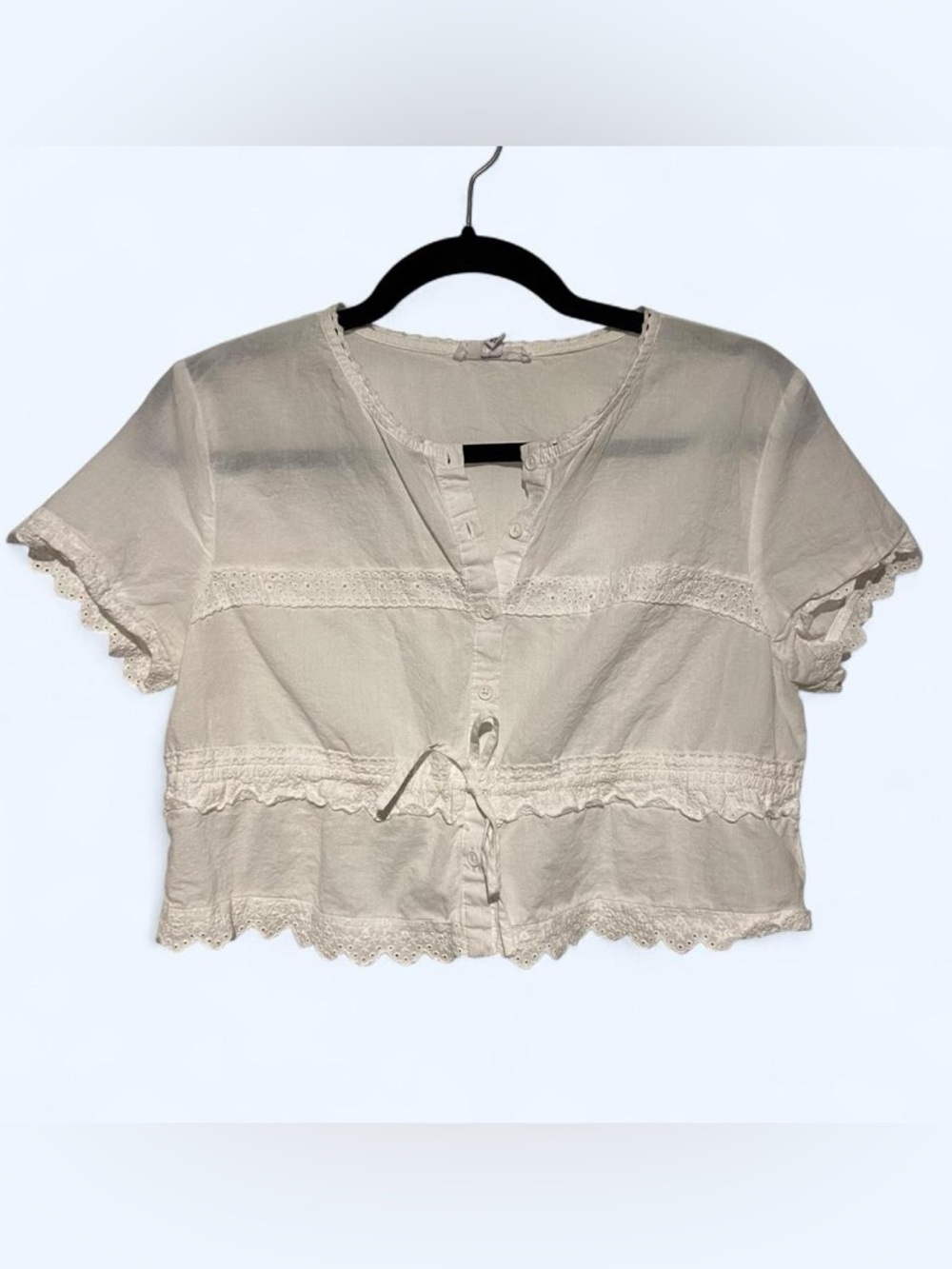 White Steve Madden cropped blouse